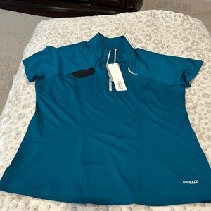 NWT Annika Size Large Womens Active Shirt With Reflector Strip